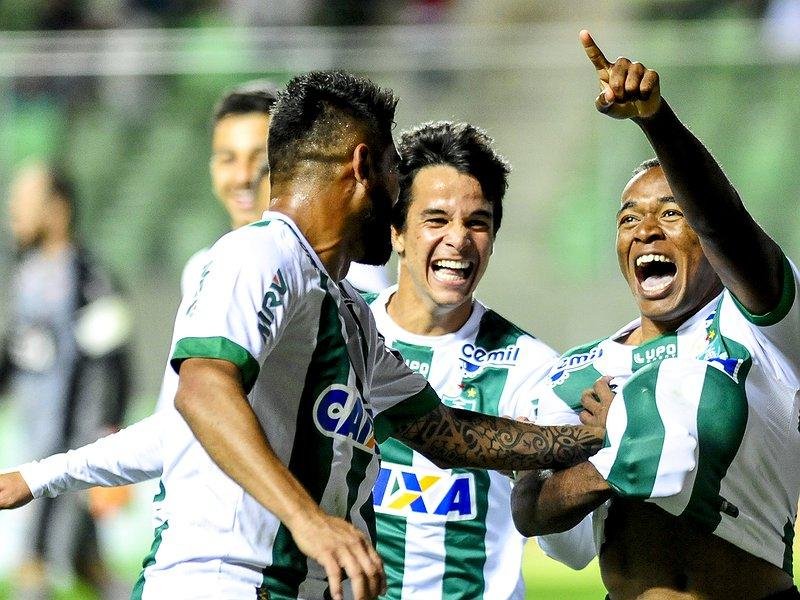 Mineiros golearam por 3 a 0 e superaram o Colorado na pontua&ccedil;&atilde;o da S&eacute;rie B
