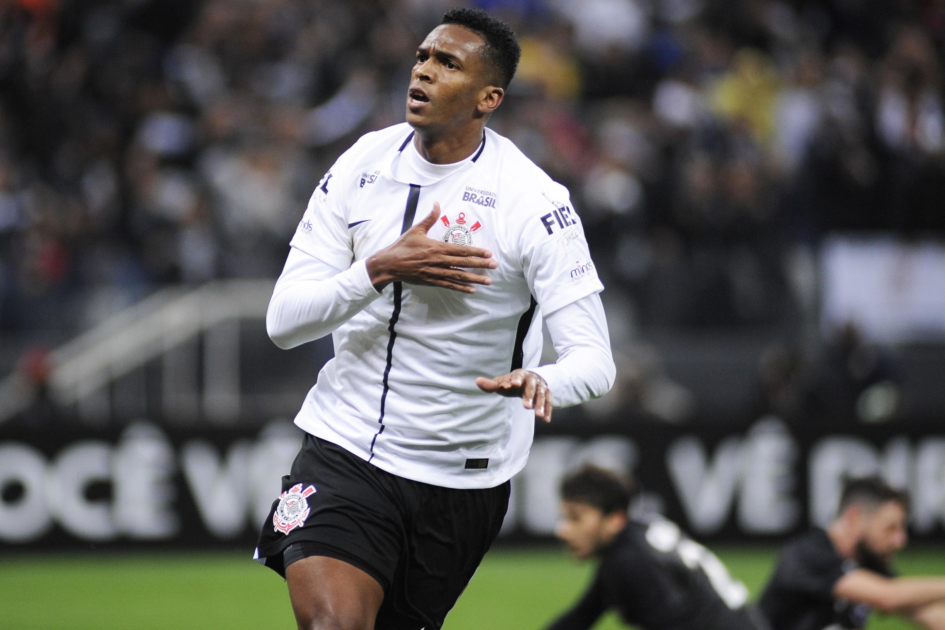 Gol de J&ocirc; garantiu vit&oacute;ria do Corinthians