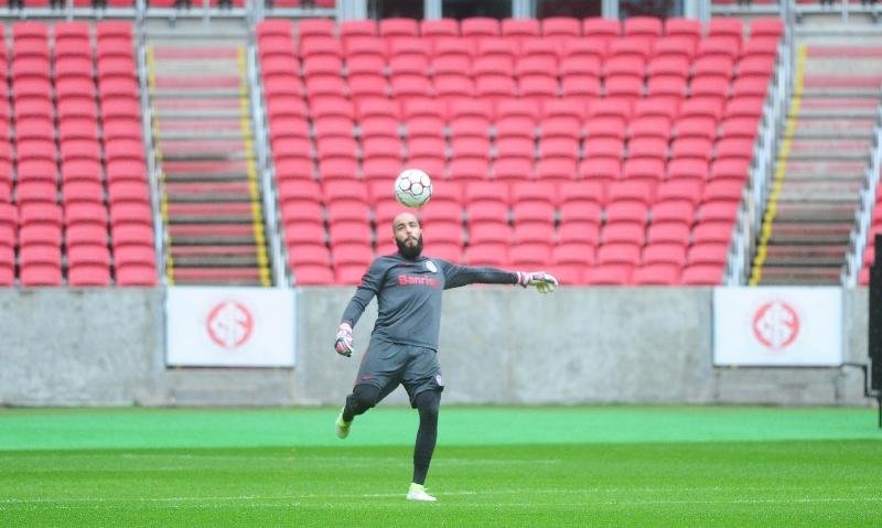 Danilo Fernandes falou que responsabilidade das derrotas &eacute; dos jogadores