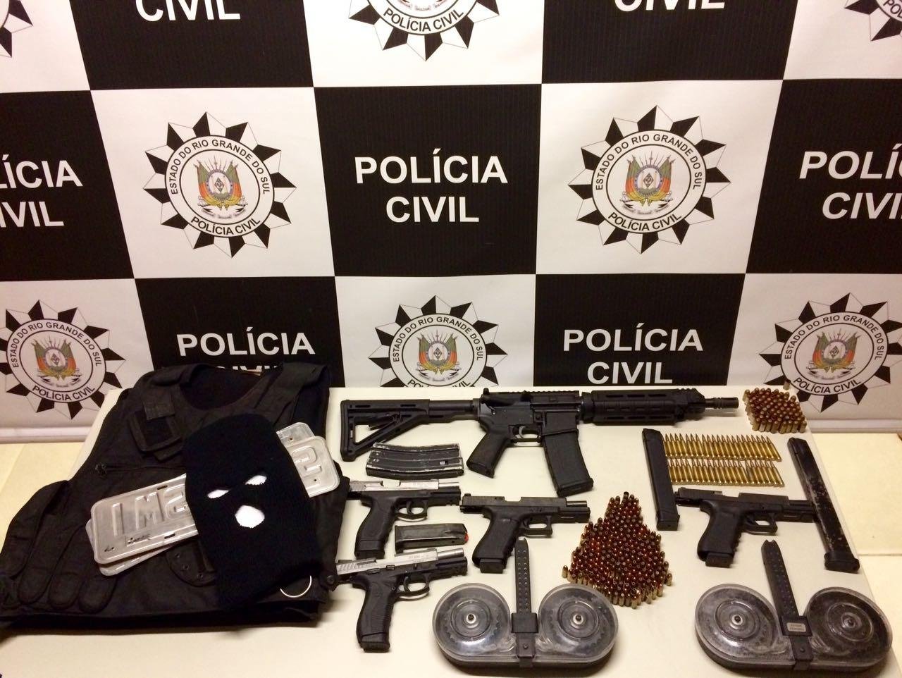 Opera&ccedil;&atilde;o da Pol&iacute;cia Civil apreende muni&ccedil;&otilde;es e carregadores de armas
