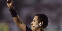 Guangzhou Evergrande multa capitão por se negar a saudar árbitros