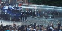 Policiais e manifestantes entraram em confronto na Alemanha