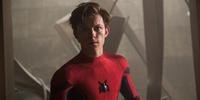 Tom Holland vive Peter Parker no novo filme da Marvel