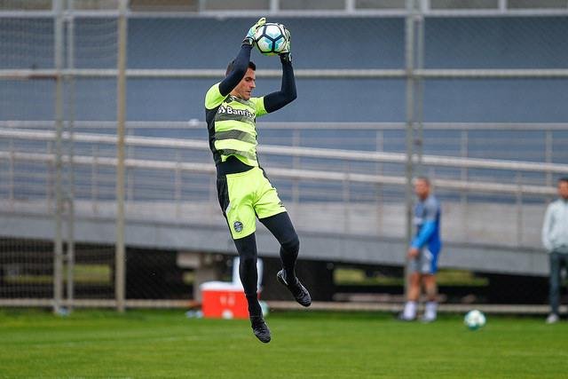 Treino do Gr&ecirc;mio tem retorno de Grohe e Pedro Rocha 