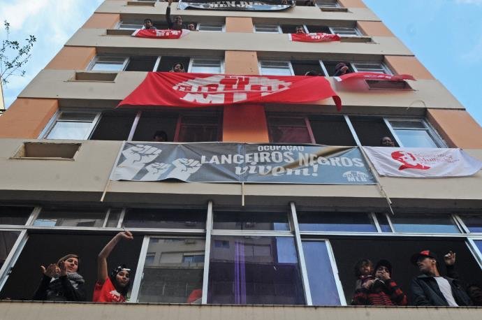 Grupo afirma que permanecer&aacute; no local