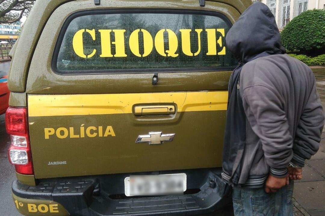 Homem foi reconhecido atrav&eacute;s de monitoramento de v&iacute;deo entre clube e Brigada Militar