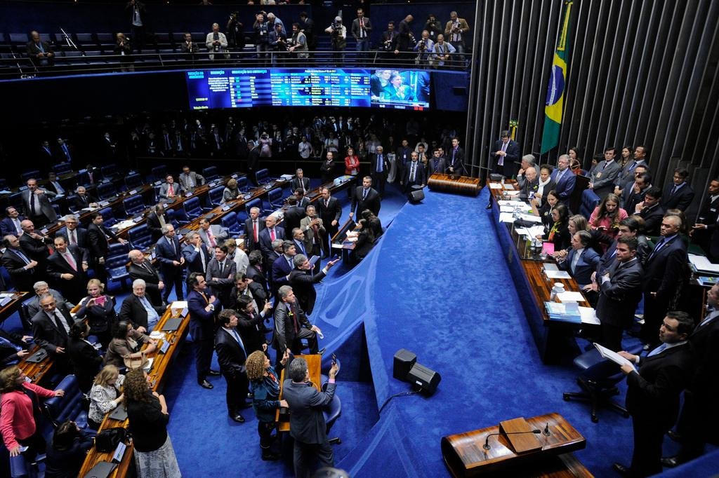 Nova legisla&ccedil;&atilde;o permitira negocia&ccedil;&atilde;o flex&iacute;vel de empresas com trabalhadores em v&aacute;rios pontos