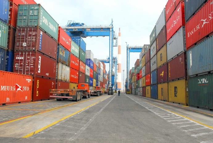 Grupo das commodities embarcou 10,8% a mais e a ind&uacute;stria, 6,6%