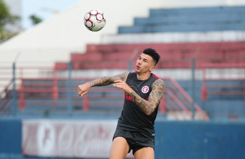 Grupo do Inter defende Cuesta em suposto caso de racismo