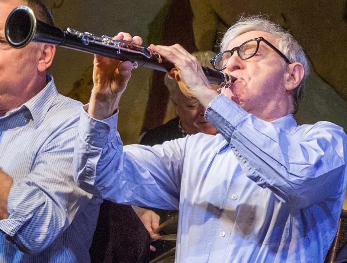 Woody Allen tamb&eacute;m &eacute; clarinetista de jazz