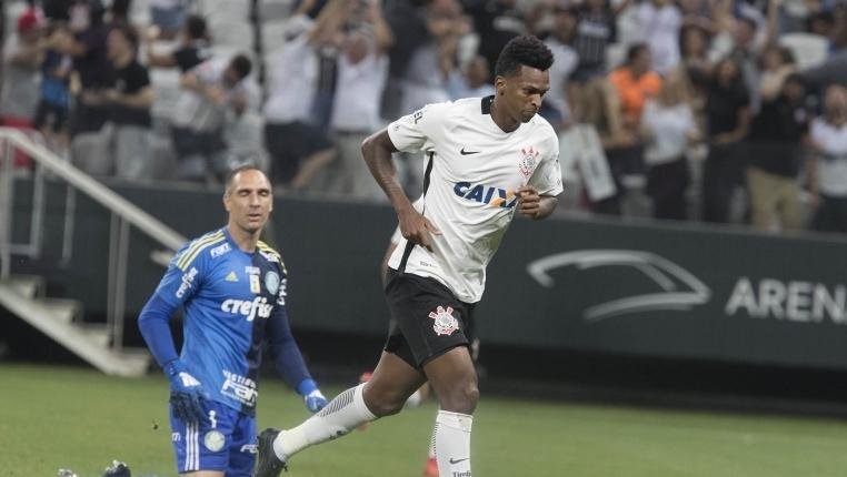 Tim&atilde;o chegou a 35 pontos com o 2 a 0 e ficou fora da al&ccedil;a de mira imediata de todos os rivais