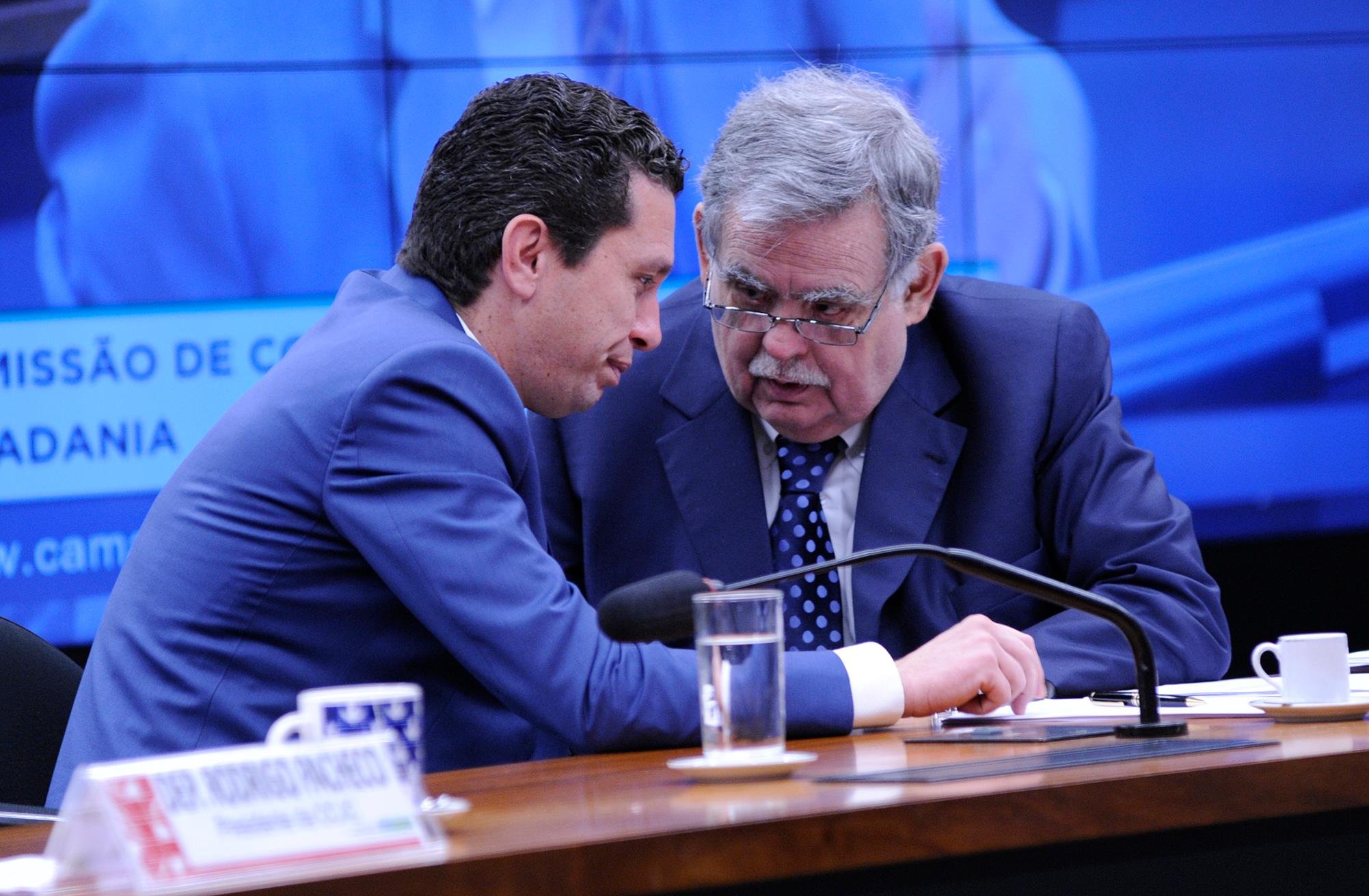 CCJ debate den&uacute;ncia contra Michel Temer