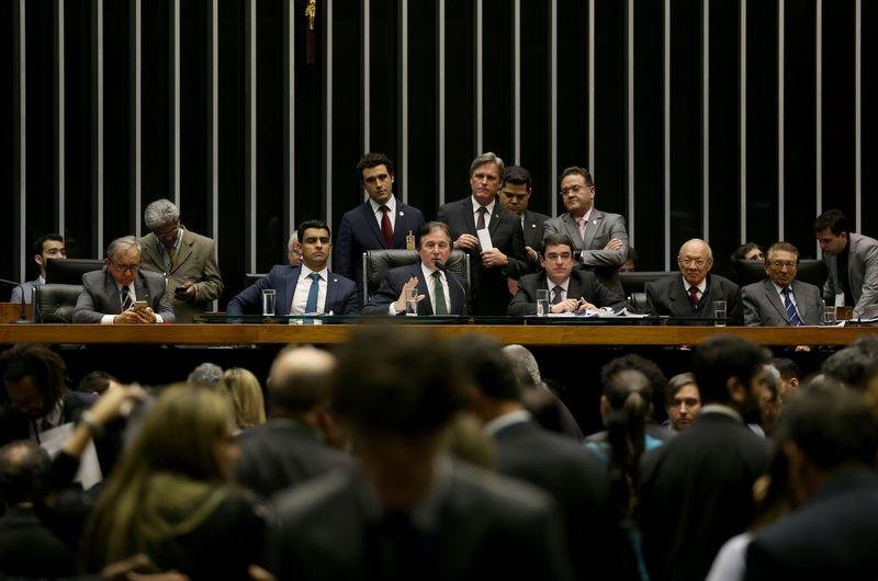 Vota&ccedil;&atilde;o das diretrizes or&ccedil;ament&aacute;rias libera parlamentares para recesso at&eacute; 31 de julho