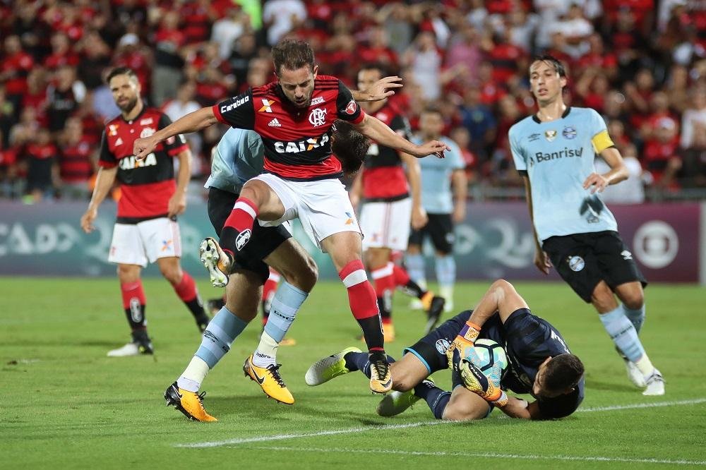 L&eacute;o exalta confian&ccedil;a do Gr&ecirc;mio no retorno das vit&oacute;rias