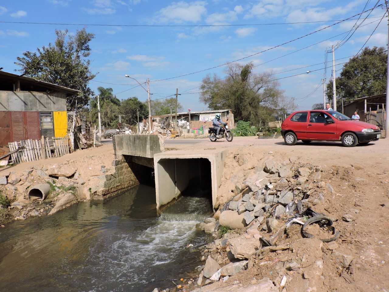 Obra ir&aacute; modificar o tr&acirc;nsito de ve&iacute;culos na avenida Teodoro Luis de Castro