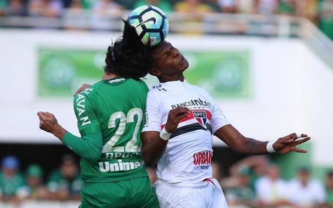 Equipe do t&eacute;cnico Dorival J&uacute;nior permanece com 12 pontos