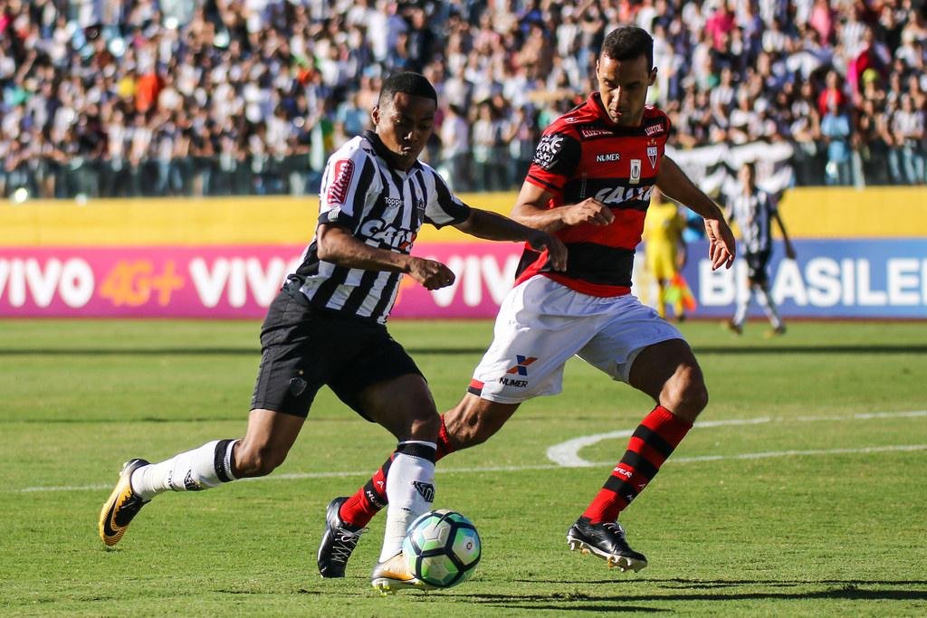Time mineiro reagiu no segundo tempo e venceu por 2 a 1