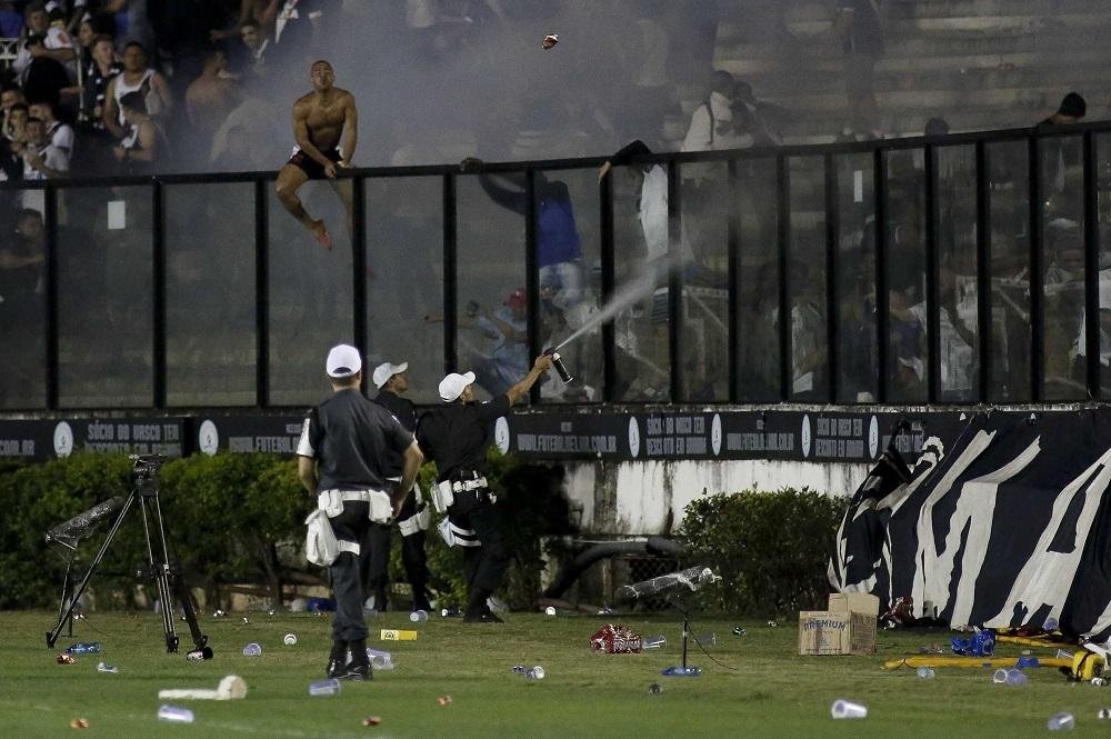 Confus&atilde;o no cl&aacute;ssico contra o Flamengo causou ate uma morte no est&aacute;dio