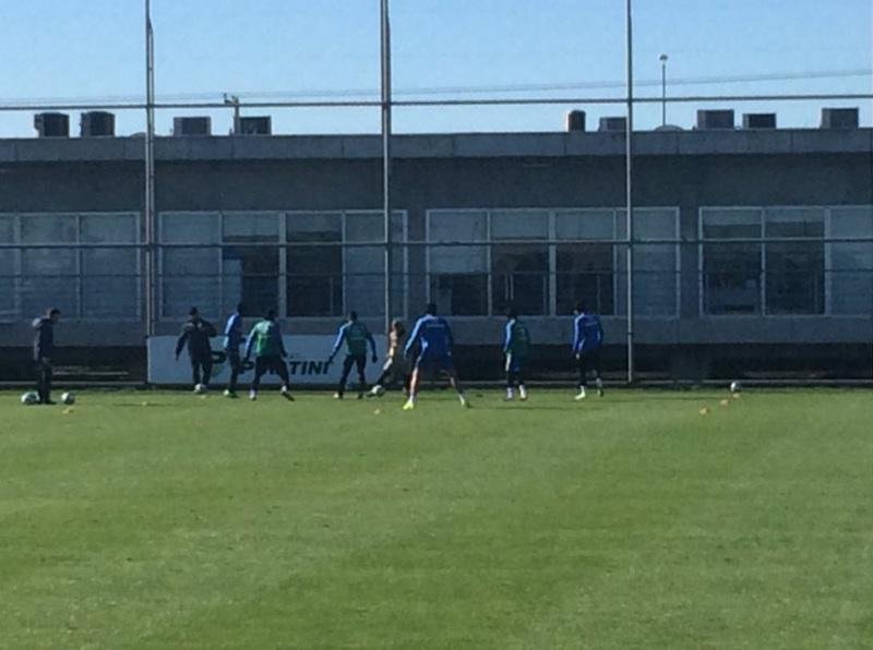 Titulares do Gr&ecirc;mio n&atilde;o trabalham com bola novamente