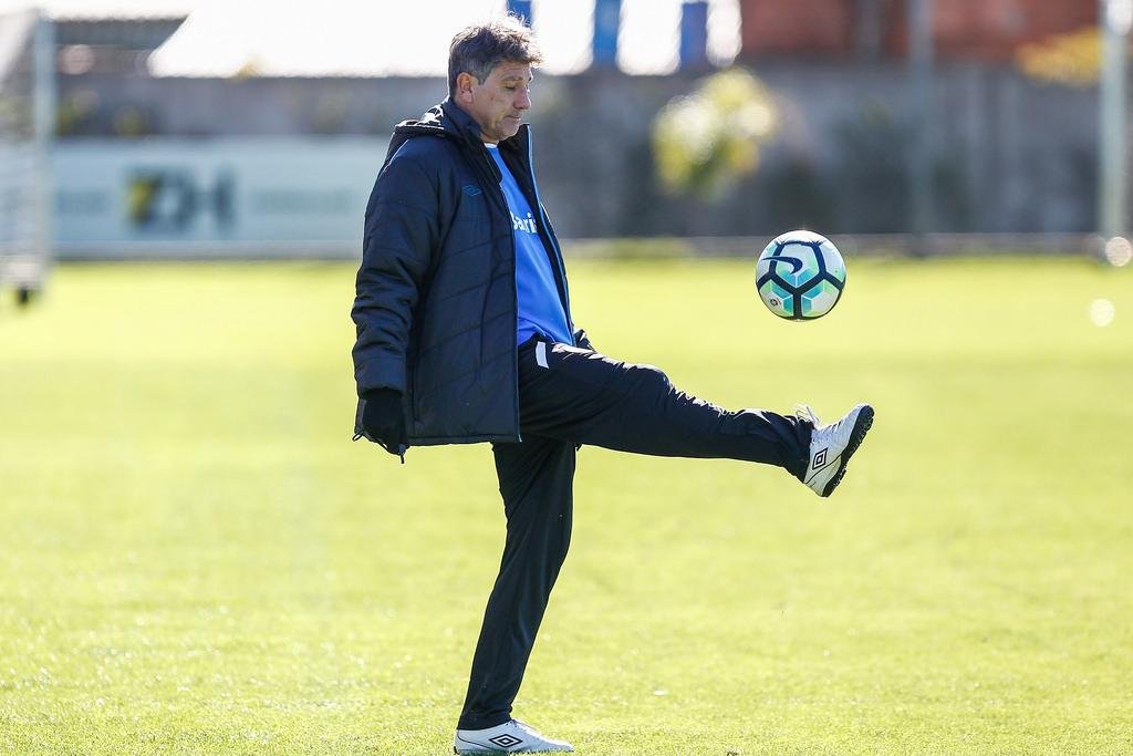 Renato ter&aacute; dois desfalques titulares para enfrentar o Vit&oacute;ria