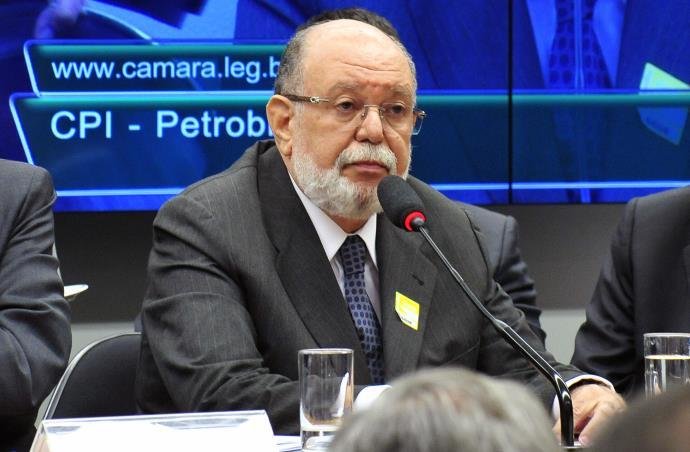 Moro determinou progress&atilde;o da pena de L&eacute;o Pinheiro a partir do cumprimento de dois anos e seis meses de regime fechado