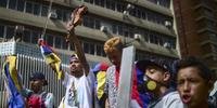 Ofensiva contra Assembleia Constituinte convocada pelo presidente Maduro ocorre após referendo realizado domingo