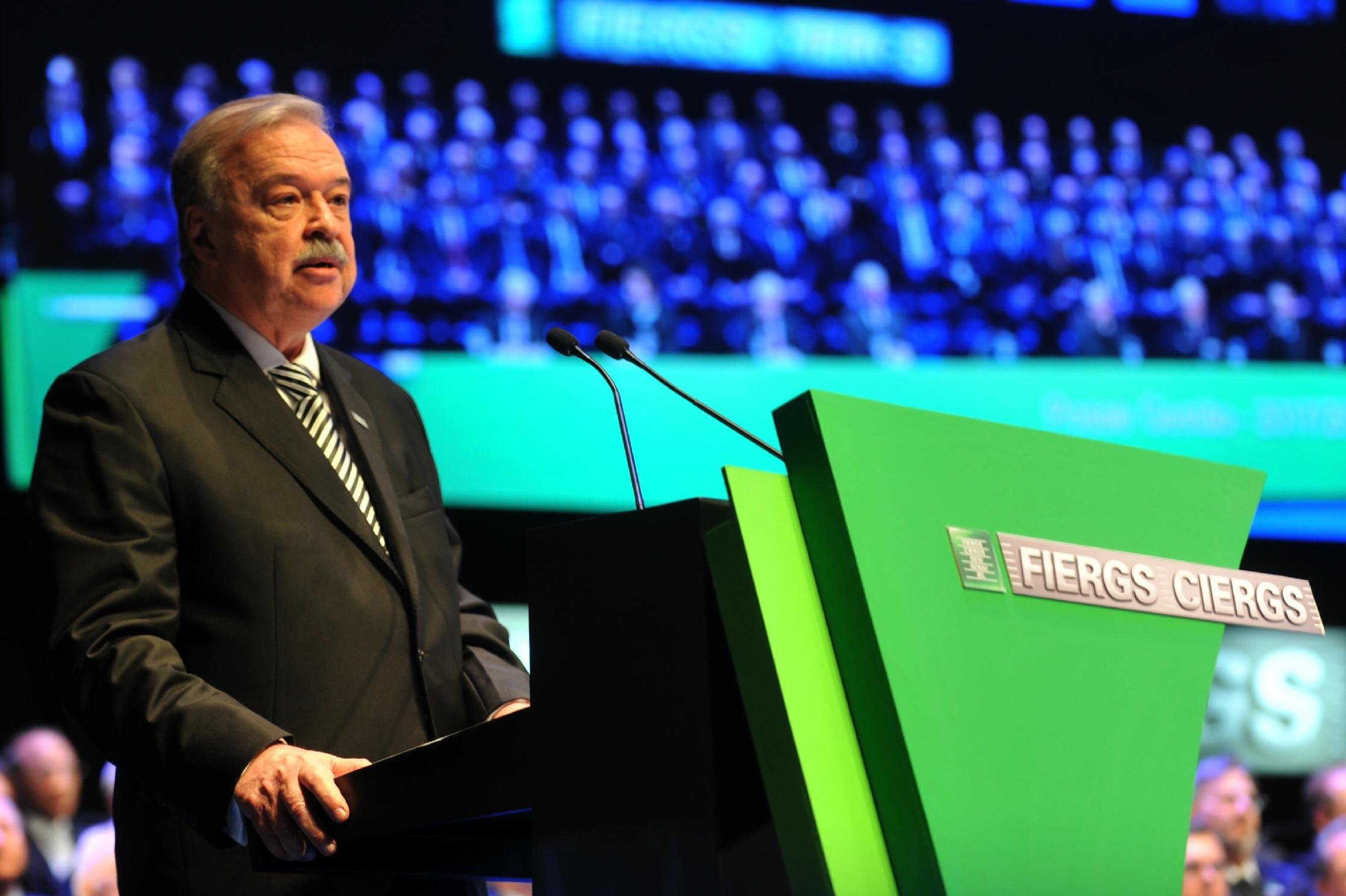 Mandat&aacute;rio da entidade criticou burocracia, baixa qualidade de educa&ccedil;&atilde;o e excesso de a&ccedil;&otilde;es trabalhistas