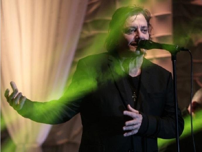 Artista vai apresentar sucessos como &ldquo;S&oacute; Voc&ecirc;&rdquo;, &ldquo;O Que Que H&aacute;&rdquo;, &ldquo;Alma G&ecirc;mea&rdquo; e &ldquo;Ca&ccedil;a e Ca&ccedil;ador&rdquo;
