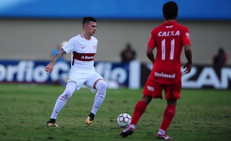 Suspenso, VIctor Cuesta desfalcar&aacute; o Inter contra o Oeste na ter&ccedil;a