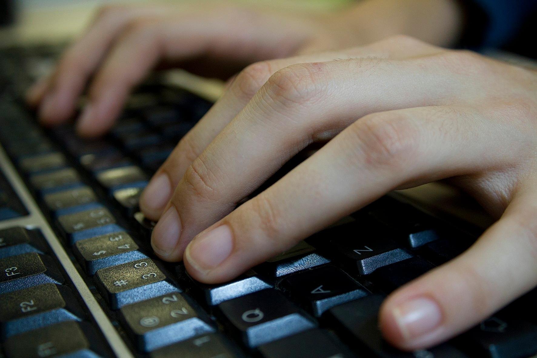 Maioria dos consumidores conectados j&aacute; fez compras pela internet, diz Pesquisa