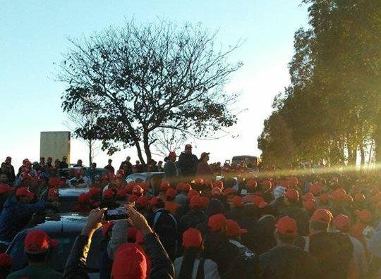 Mais de 300 fam&iacute;lias estiveram na localidade de Ricardo Teixeira que possui mais de 1,5 mil hectares 