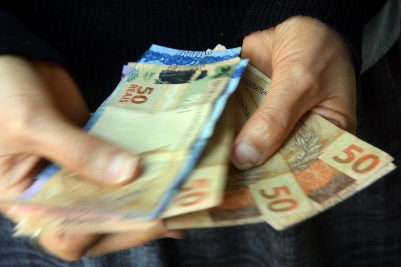 Em abril, foi identificado quase 1,2 mil pessoas falecidas recebendo benef&iacute;cio federal