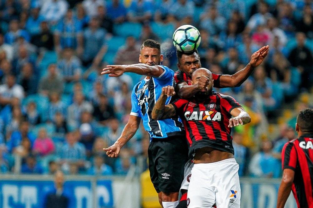 Jogadores do Gr&ecirc;mio pedem mesma pegada contra Atl&eacute;tico-PR