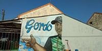 Mural em homenagem ao traficante Gordo foi apagado pela Polícia Civil