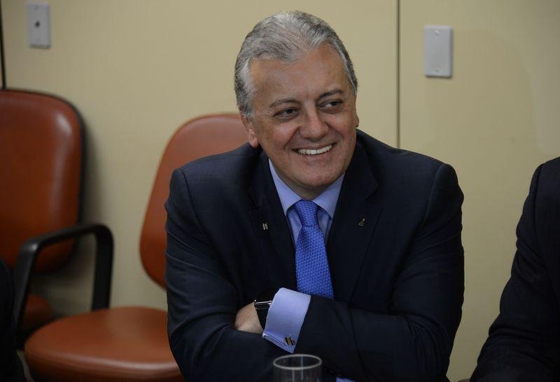 Ex-presidente do Banco do Brasil e da Petrobras Aldemir Bendine e seu suposto operador apagavam mensagens