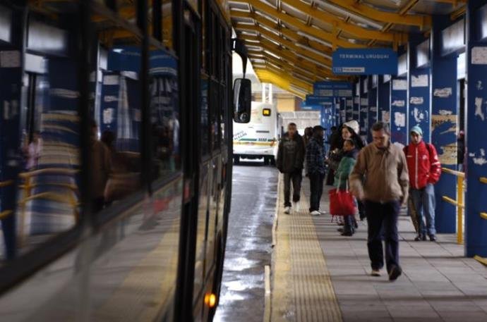 Usu&aacute;rios do TRI passar&atilde;o a pagar metade da tarifa atual caso peguem segundo &ocirc;nibus