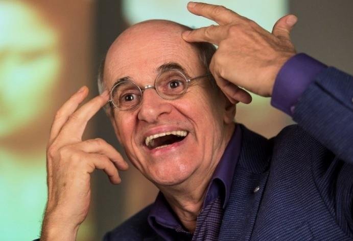 Estre &eacute; o primeiro trabalho solo do artista no teatro