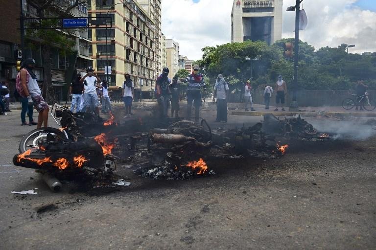 Focos de viol&ecirc;ncia s&atilde;o registrados durante a elei&ccedil;&atilde;o da pol&ecirc;mica Constituinte na Venezuela 