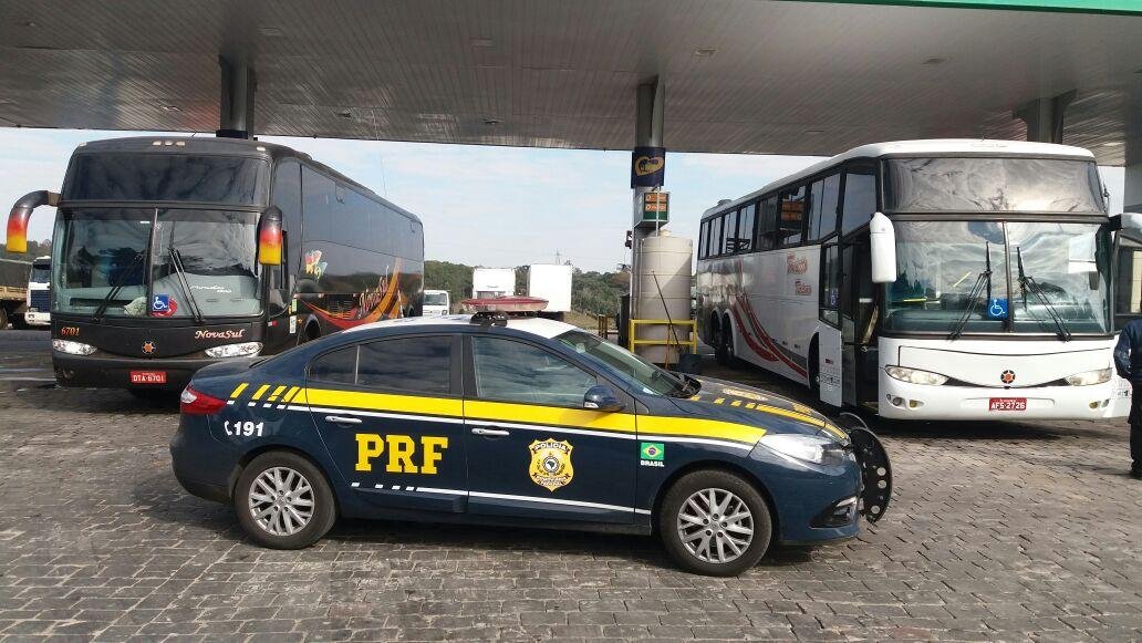 PRF aborda &ocirc;nibus e apreende produtos contrabandeados em Caxias do Sul