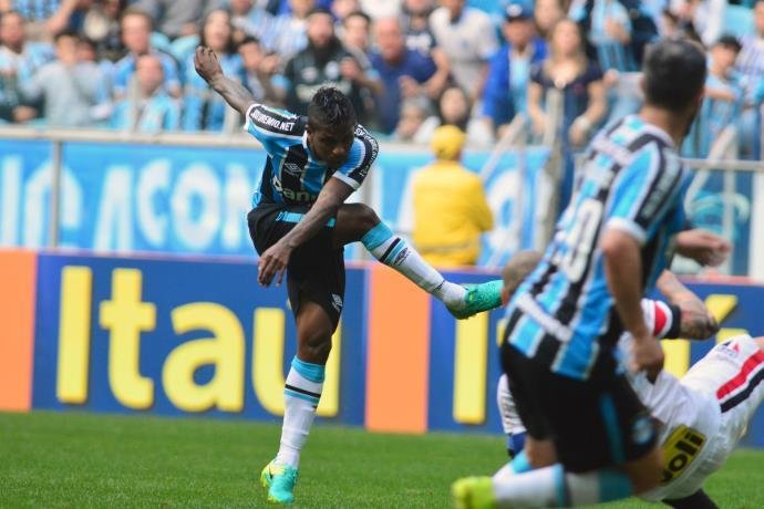Odorico descarta contrata&ccedil;&otilde;es e diz que Gr&ecirc;mio vai &ldquo;recuperar&rdquo; Bola&ntilde;os