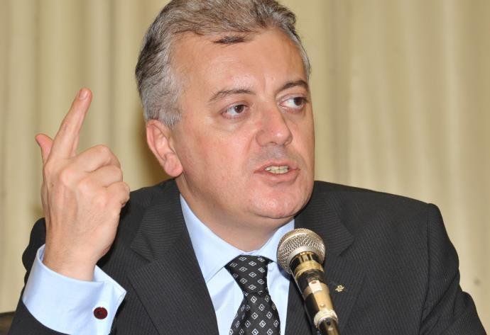 Banco Centra bloqueou R$ 3,4 milh&otilde;es de Bendine 