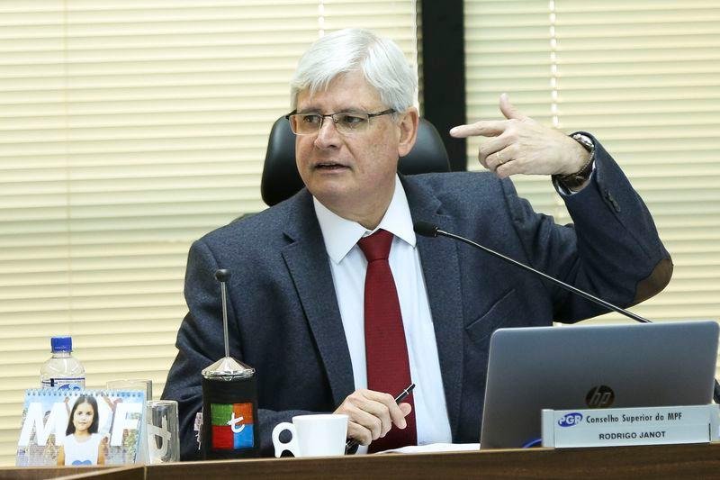 Novo pedido chegou ao gabinete do ministro Marco Aur&eacute;lio e deve ser analisado pela Primeira Turma do STF 