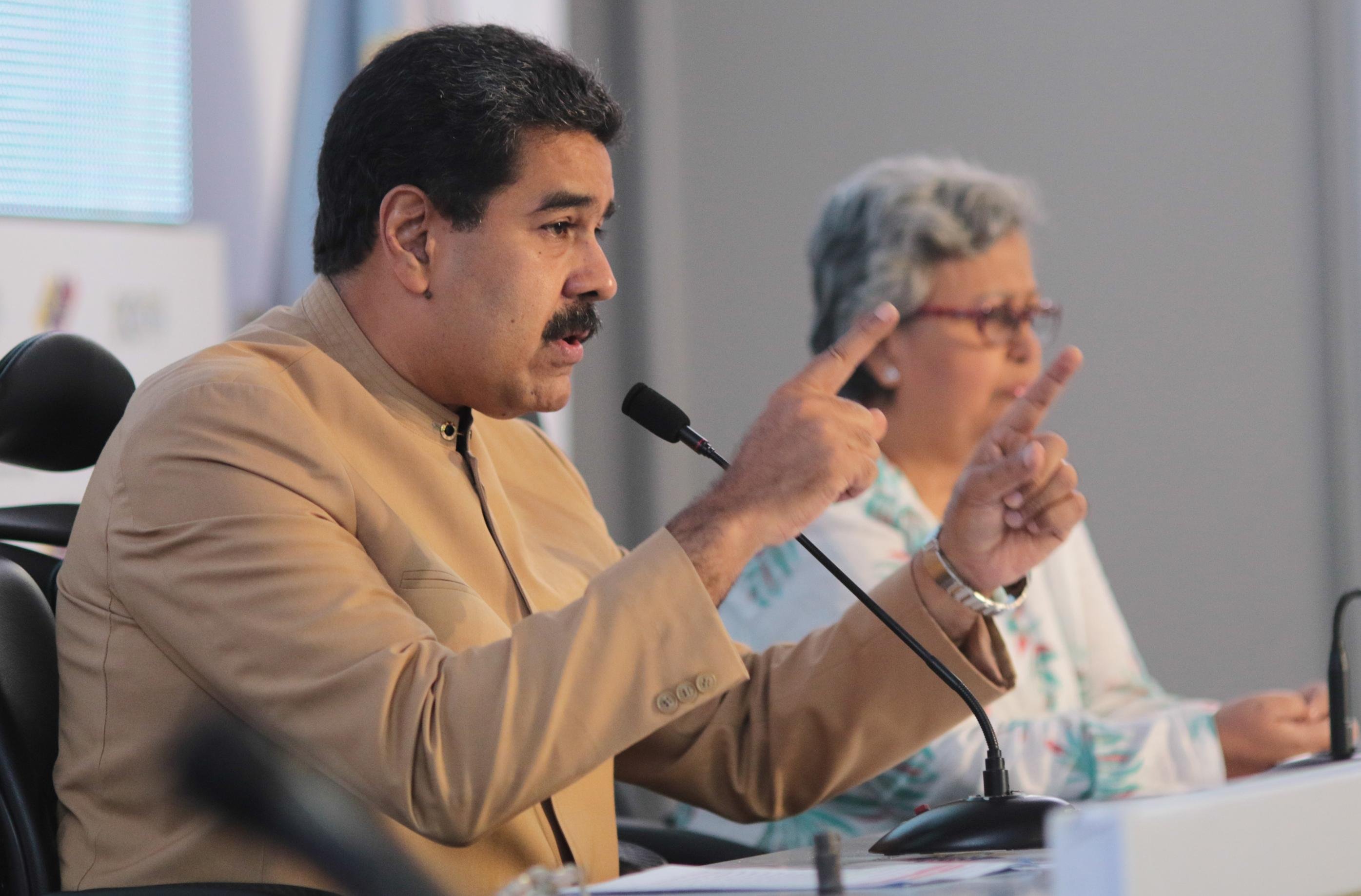 Governo norte-americano prometeu san&ccedil;&otilde;es para todos os envolvidos em Assembleia Constituinte