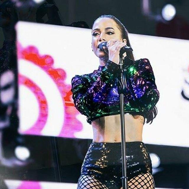 Anitta assina contrato com escrit&oacute;rio dos EUA e prepara disco em ingl&ecirc;s