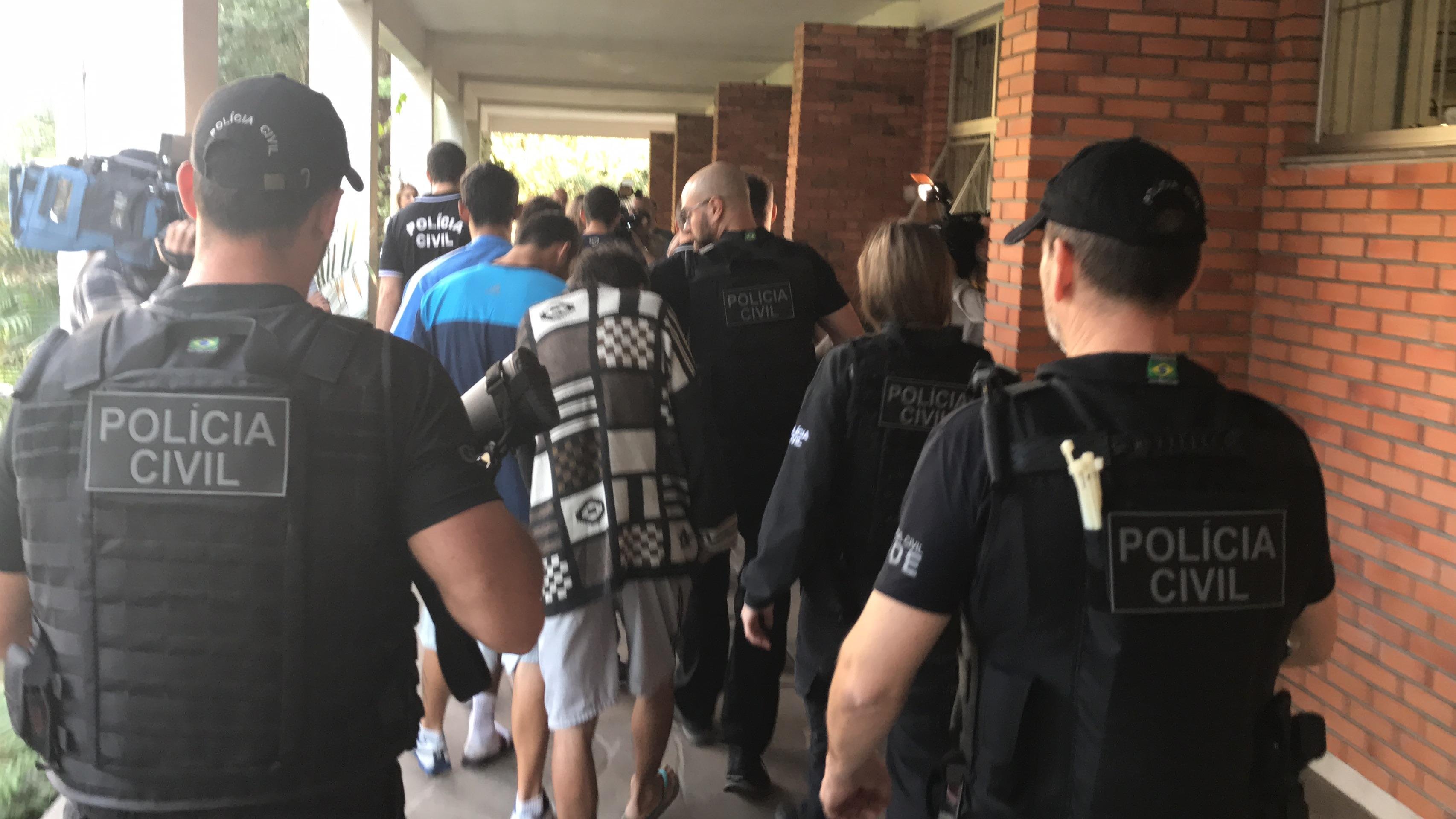Mais de 30 agentes cumpriram mandados de pris&atilde;o e de busca e apreens&atilde;o na Capital