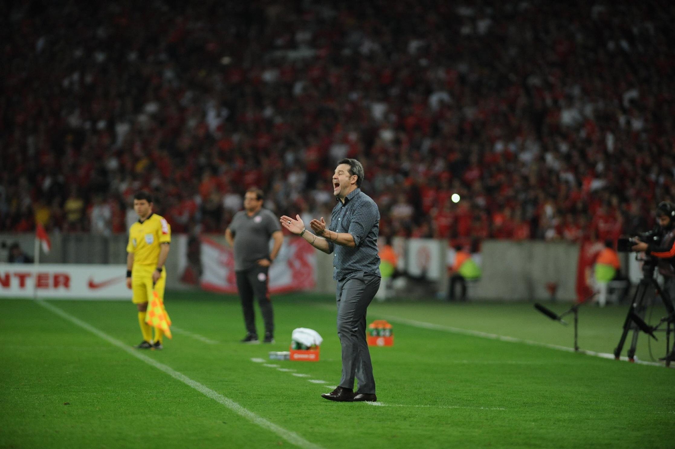 Resultado de 3 a 0 &eacute; mentiroso, diz Argel ao reclamar da arbitragem 