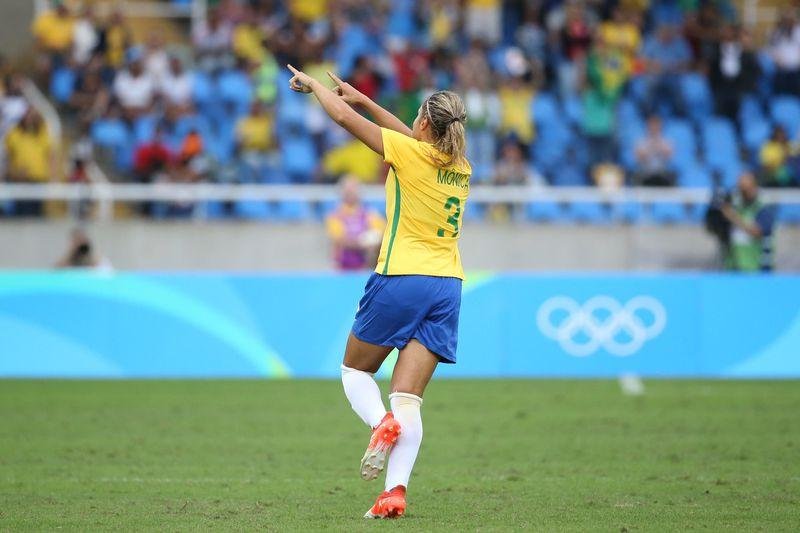 O estudo se baseia no depoimento de quase 3.300 atletas e destaca a grande diferen&ccedil;a das remunera&ccedil;&otilde;es entre a categoria masculina e feminina.