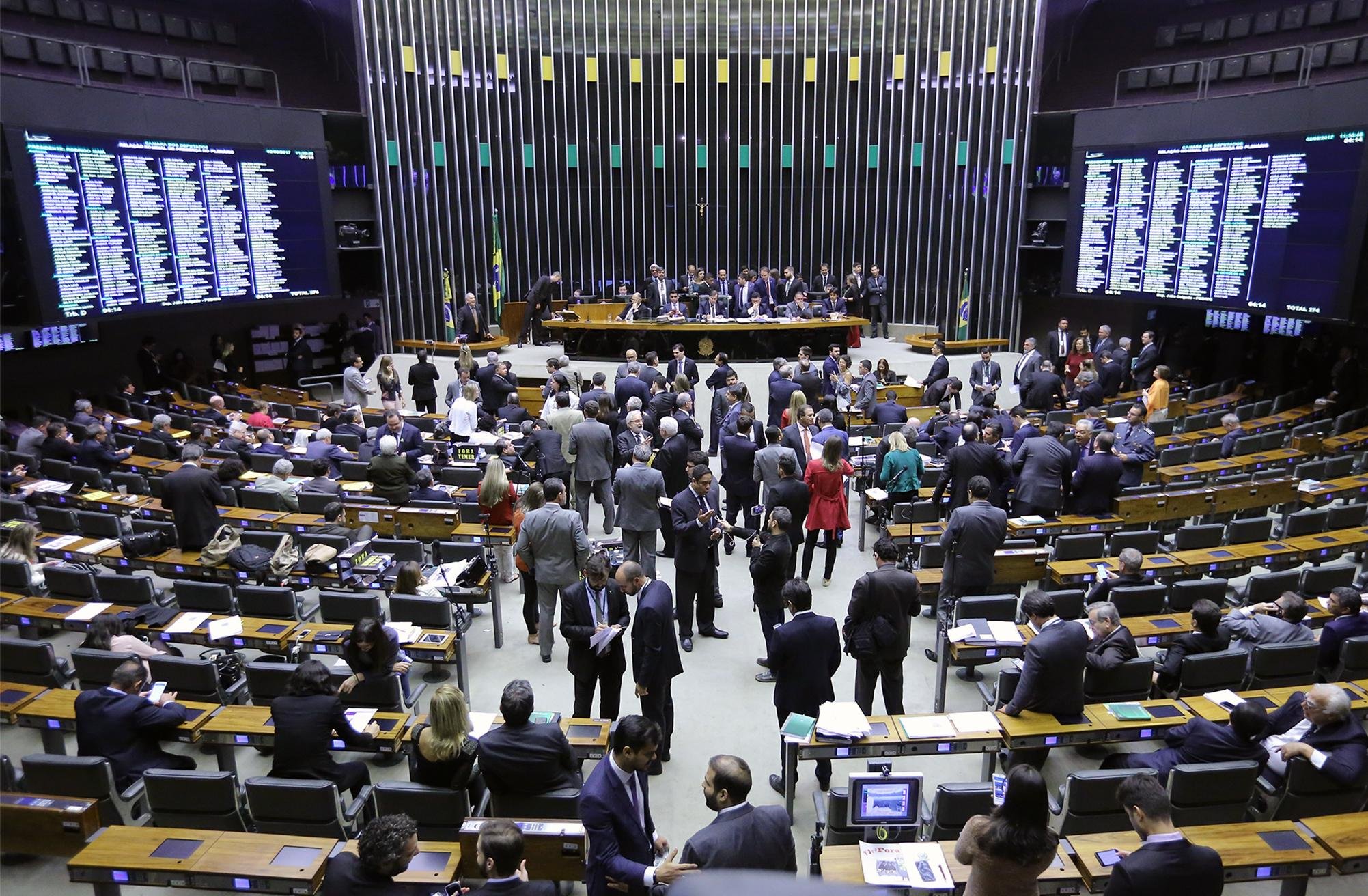 Para derrubar o parecer da CCJ, pelo menos 342 deputados precisam votar contra