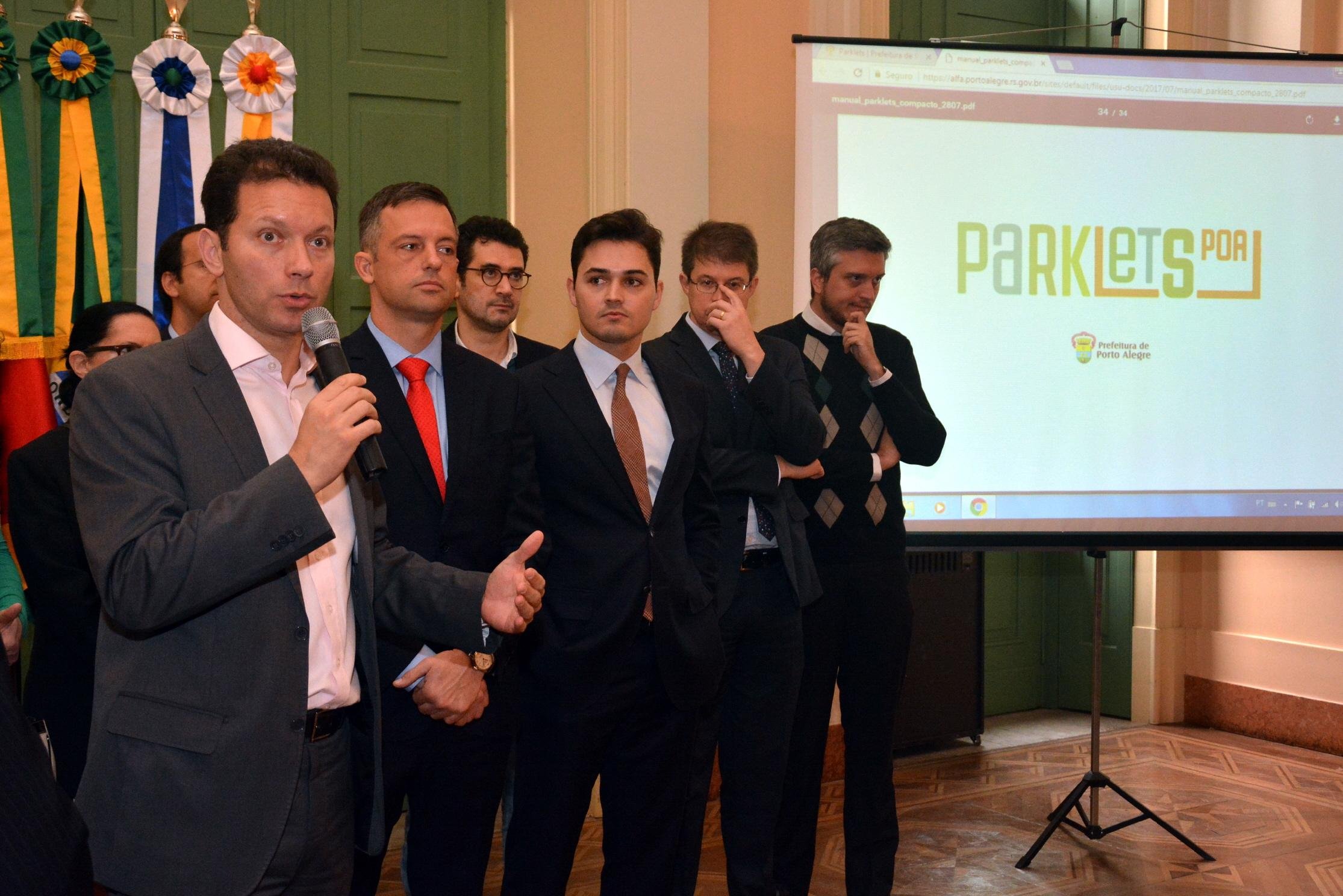 Marchezan assinou decreto que autoriza instala&ccedil;&atilde;o de parklets