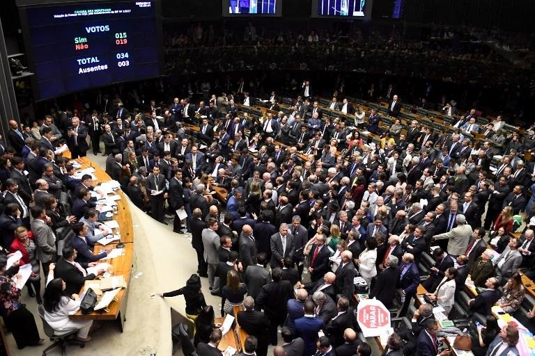 Dez ministros voltaram &agrave; C&acirc;mara para votar a favor de Temer